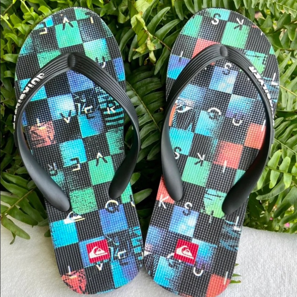 QUIKSILVER FLIP FLOPS SIZE 6/7